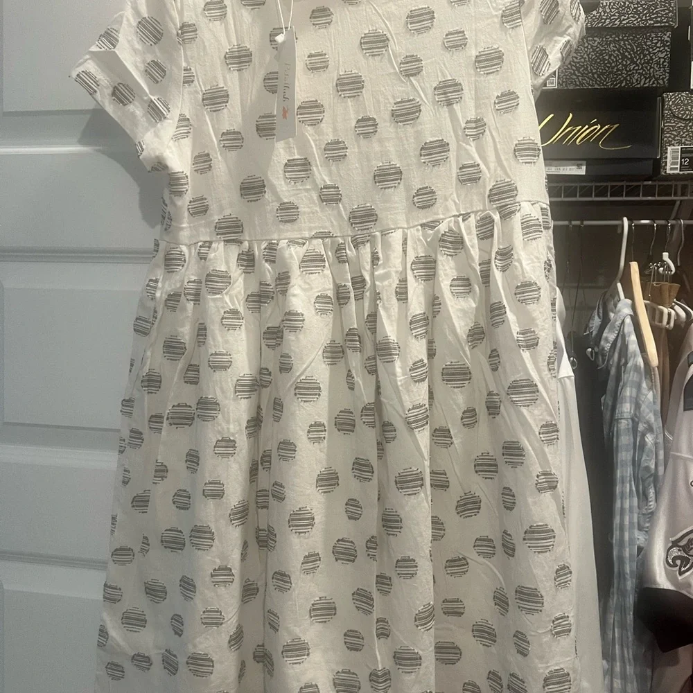 Dress - Picture 4 of 4